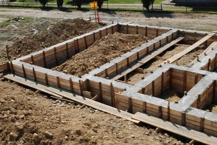 Ile kosztuje budowa fundamentów pod dom? Sprawdź, co wpływa na ceny