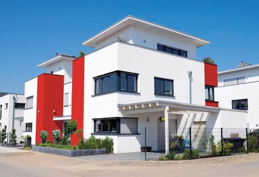 Jak malować elewację wałkiem, aby uniknąć najczęstszych błędów