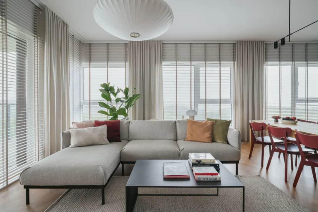 Jakie okno do pokoju 15m2, aby zapewnić więcej światła i komfortu