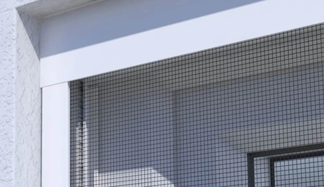 Jak zamontować moskitierę na okno - uniknij najczęstszych błędów